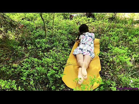 ❤️ 陌生人在Tinder上自慰我的阴部,并在树林里热情地做爱 Porno fb﹏﹏
