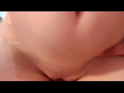 ❤️ 睡在姐姐的房间里,就这样被吵醒了 Porno fb﹏﹏